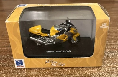 New Ray 1:32 Scale Die Cast Suzuki GSX 1300R - Image 1 of 4