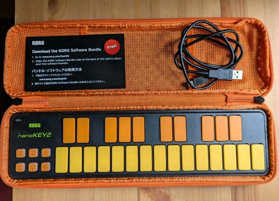 Teclado Korg nanoKEY2 USB MIDI 25 teclas edición limitada negro naranja (con estuche) Foto 1 de 4