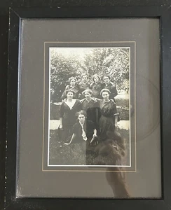 Gerahmtes Vintage verheiratetes Mädchen Baseball Team Diamondale Michigan Gruppenfoto - Bild 1 von 3