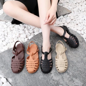 NEW GIRLS FLAT BEACH FLIP FLOPS SHOES LADIES SHOES RETRO JELLY SANDALS SUMMER - Picture 1 of 19