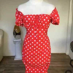 CBR Ruched Polka Dot Short Dress Cold Shoulder Smocked Short Sleeve Red S Jr. - Picture 1 of 10
