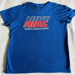 Nike Sportswear “Americana” Graphic T-shirt Boys Size Medium - Picture 1 of 5
