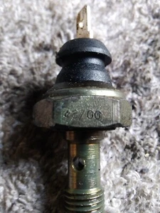 triumph sprint 955i oil sensor - Picture 1 of 3