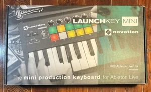 Novation Launchkey Mini MK2 25 Key Midi Keyboard Controller with USB Cable - Picture 1 of 3