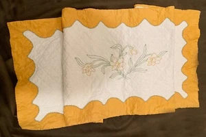 Vtg Hand Quilted Embroidered Bed Scarf or Table Runner Gold and White Daffodils - Picture 1 of 15