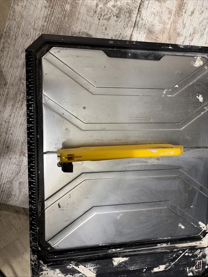 Sierra para azulejos húmeda FlorCraft usada de 7 pulgadas con barra guía y accesorios Foto 1 de 3