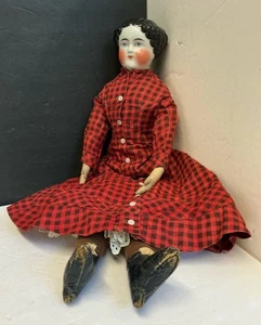 MUÑECA ALEMANA ANTIGUA CON MEJILLAS ROSADAS CON OJOS AZULES Y CABELLO RIZADO CUERPO DE TELA ORIGINAL - Imagen 1 de 1
