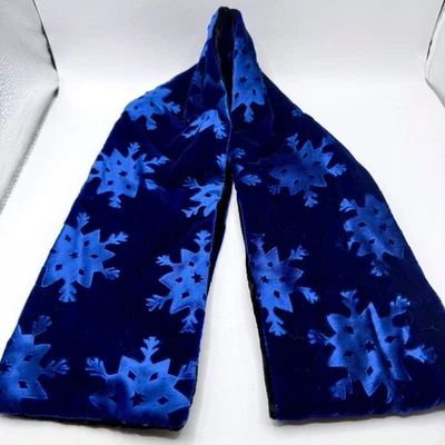 Bufanda para mujer Burnout terciopelo copo de nieve azul cobalto negro 4,5x56 rectangular Foto 1 de 4