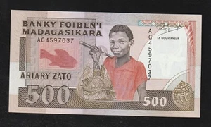 Madagascar, 500 franchi, 1988-93, P-71b, Banconota non in circolazione - Foto 1 di 2