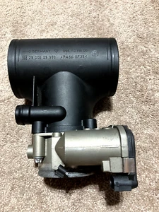 2005 Porsche 911 throttle body 99660511501 (Bosch 0280750008) and boot - Picture 1 of 5