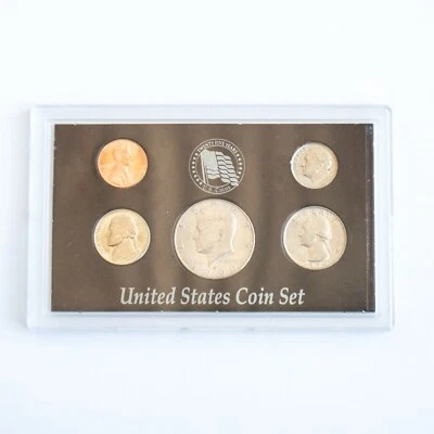 1990 - US Mint Set in Acrylic Case - Circulated  Twenty Five Years US Coins - Image 1 of 4