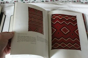 SOTHEBYS JAHRBUCH KATALOG NORDAMERIKANISCHE STAMMESKUNST 86/87 - Bild 1 von 10
