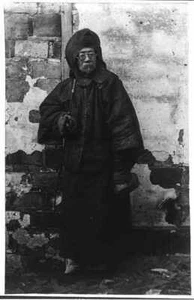 Old man in spectacles,Chinese man wearing eyeglasses,Shanghai,China,1870-1872 - Picture 1 of 1