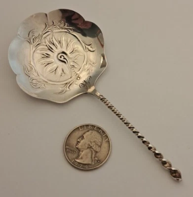 TOWLE #28 Sterling Silver 4.55" BON BON Serving Spoon Twist Handle Floral Bowl — 第 1/4 张图片