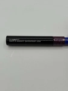 Pestañas impermeables M.A.C Haute & Naughty a prueba de golpes 0,21 oz nuevas sin caja - Imagen 1 de 1