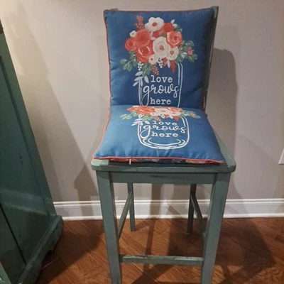 Nueva almohada exterior con ribete 16" x 16", resistente a las manchas de decoloración, fácil limpieza Foto 1 de 4