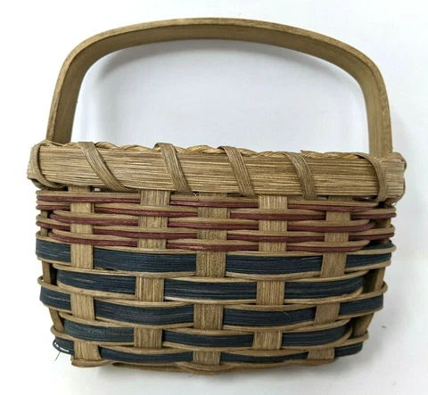 VTG Karen Traub Handmade Patriotic July 4th Red Blue Hanging Woven Basket KP21 Cover