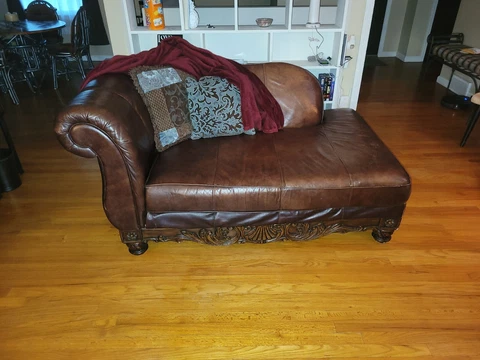 A Pristine Victorian Style Classic Dormeuse Leather Chaise Cover