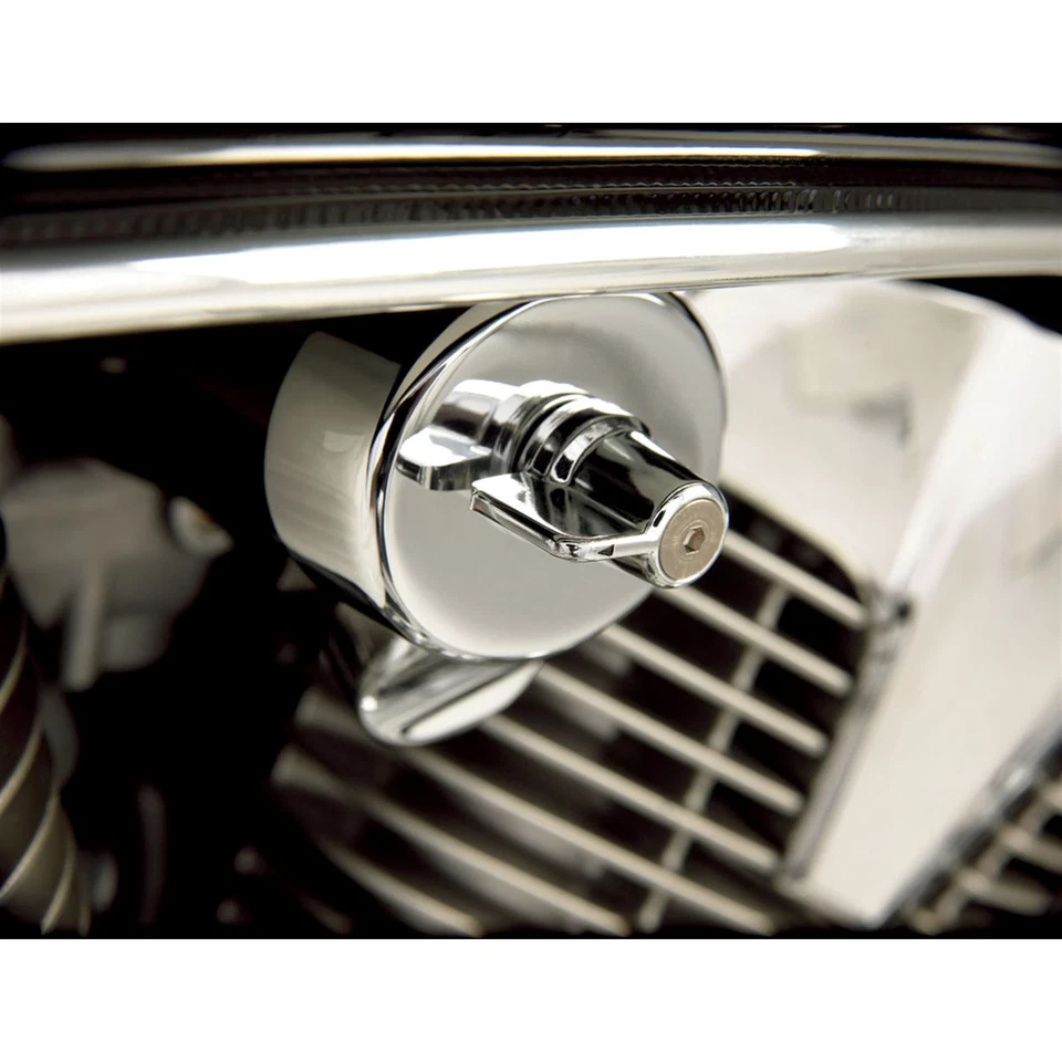 Válvula de cubierta de combustible cromada Show - acero estampado 55-301 Foto 1 de 4