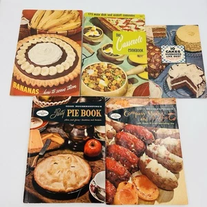 Vintage Good Housekeeping's Company Meals & Buffets Pie CIA CASSEROLE Cookbooks - Picture 1 of 24