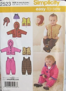Simplicity 2523 BABY XXS-L Overall Jacke Weste Mützen Junge & Mädchen Muster UNCT Easy - Bild 1 von 2