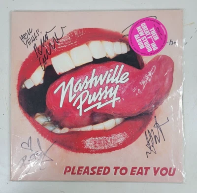 Nashville Pussy "Pleased To Eat You" LP 2018 GERMAN 0213408EMU Autographed (NM) Foto 1 de 4