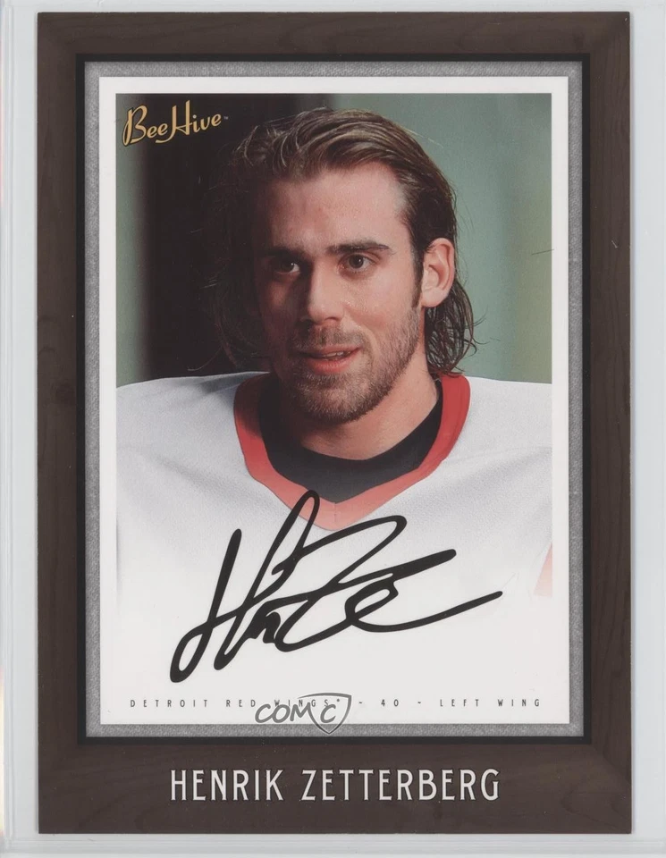 2006-07 Bee Hive 5x7 Facsimile Signature Variation Henrik Zetterberg #64 Auto - Image 1 of 2