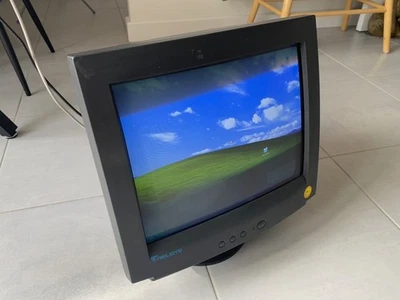 SVGA Monitor - Relisys TE-770-RU - 17" CRT PC Monitor - Tested & Working Well - Image 1 of 4