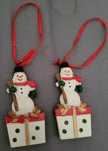 Set of 2 Cute Snowmen on Gifts Resin Ornaments 3 1/2 Inches Tall - Picture 1 of 5