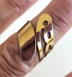 Vintage Japan Cut Out Gold Tone Wrap Band Ring Size 7.5 - Picture 1 of 6