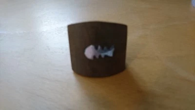 Holzring mit Inlay Fischgräte Gräte, Durchmesser ca. 17-18 Ring Fisch Schmuck  - Bild 1 von 3