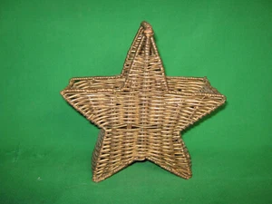5 Point Star Shaped Wicker Decorative Holiday Basket Gold Tone 7.5" x 7.5" - Picture 1 of 3
