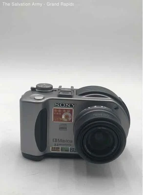 Sony CD Mavica Silver 6x Digital Zoom 3.3 Megapixel Digital Still SLR Camera - Image 1 of 4