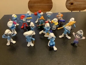 Smurf Figurines Lot of 17 - Picture 1 of 1