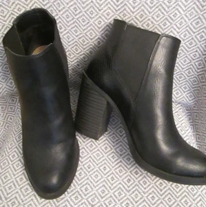 NEW LOOK ANKLE BOOTS BLACK pull on style UK6 /EU39 - Picture 1 of 10