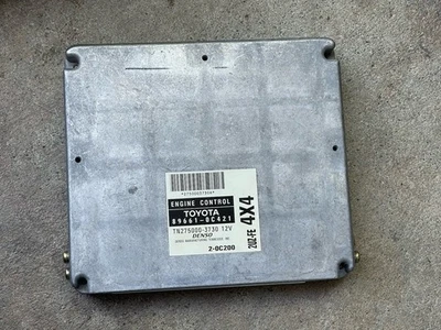 Компьютерный модуль двигателя грузовика 2002 Toyota Sequoia 4x4 ECU ECM PCM 89661-0C421 - Изображение 1 из 4