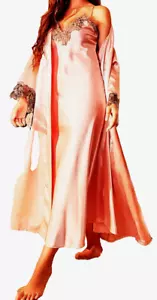 SEXY SUMPTUOUS PINK LIQUID SATIN LONG GOWN & PEIGNOIR SLEEP SET L NWT - Picture 1 of 4