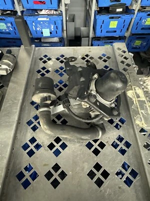 Bomba de inyección de aire secundaria original BMW 328I 2007-2010 OEM 1172 7 557 902 03 Foto 1 de 3