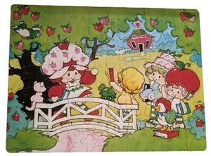 Craft Master - 1983 Erdbeer Shortcake 70-teiliges Puzzle - (12 Zoll x 16 Zoll) - Bild 1 von 16
