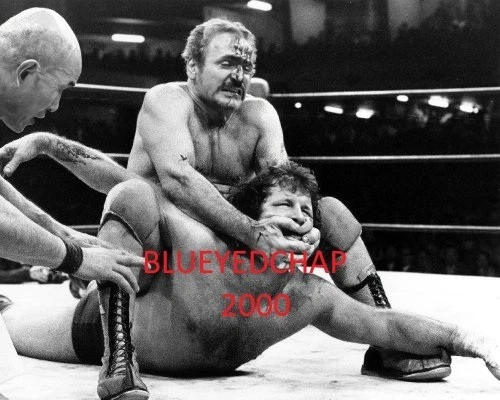 FOTO DE LUCHA LIBRE 8 X 10 THE SHEIK VS TERRY FUNK WRESTLER NUEVA EN CAJA Foto 1 de 1