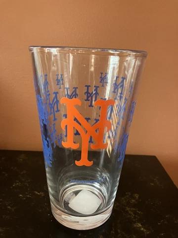 New York Mets 16oz. Scatter Pint Glass    New- Officially Licensed By MLB Cover