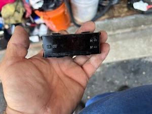 1998-2002 Toyota Corolla Dash Digital Clock 83910-02040 OEM - Picture 1 of 4
