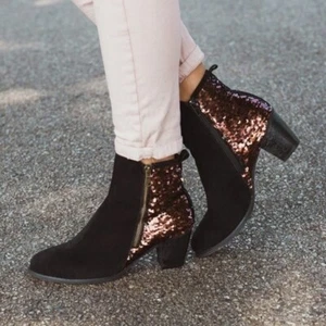 Muk Luk Lizzie Sequin Boots Size 8 / Brand New With Tags / Free Shipping - Picture 1 of 3