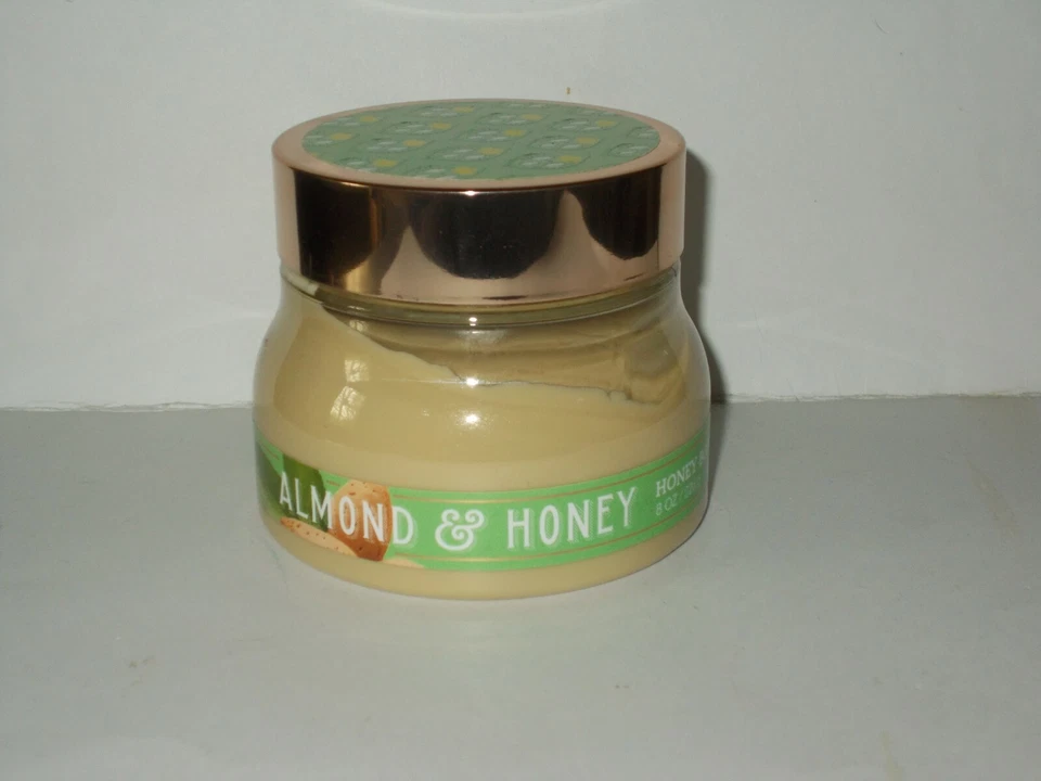 Suflê corporal Bath & Body Works mel amêndoa e mel NOVO - Imagem 1 de 1
