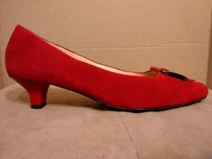 Women's BELLA VITA Red Suede Leather Dress Kitten Heels Pumps Sz-8.5-WW f306 - Picture 1 of 10