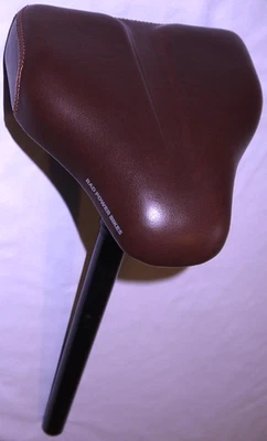 Sillín y tija de sillín de cuero marrón usado en excelente estado para bicicleta Power Bikes Foto 1 de 4