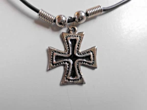 Eisernes Kreuz Kettenanhänger  2,5x2,5 cm Kette 43 cm kein Silber ! - Bild 1 von 4