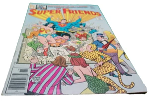 DC comics book Superfriends November 1976 Vol 1 Issue 1 based on TV show - Picture 1 of 5