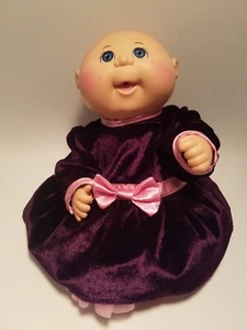 2015 Signed Xavier Roberts Cabbage Patch Kids Baby Doll Purple Velour Dress - Picture 1 of 8