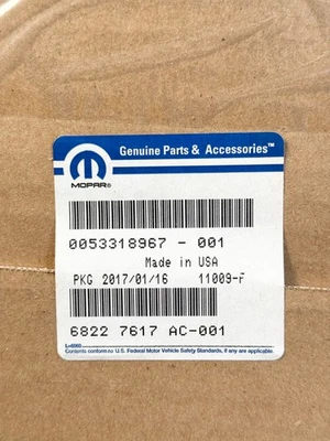 Front Upper Grille Assembly for 2015-2016-2017 Chrysler 200 2.4L 4cyl MOPAR OEM - Image 1 of 4